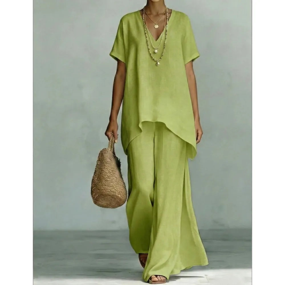 Relaxed V neck two piece set with wide leg pants front view