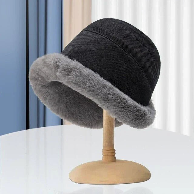 Fleece lined bucket hat with faux fur brim side view