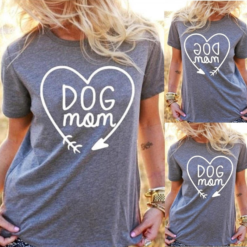 Dog Mom Heart Graphic T-Shirt – Gray